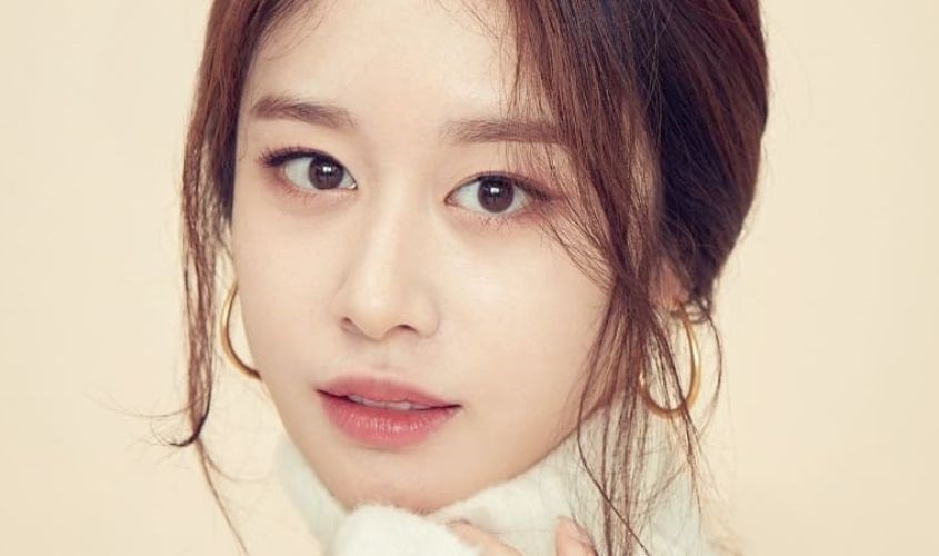 Kiểu chân mày cho hai mắt gần nhau