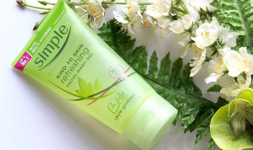 Sữa rửa mặt Simple Kind To Skin Refreshing Wash Gel