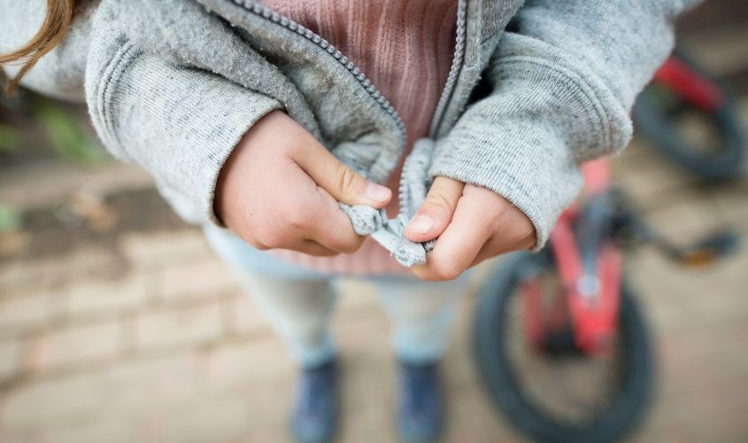 Dầu gội giúp làm trơn khóa kéo Dầu gội giúp làm trơn khóa kéo