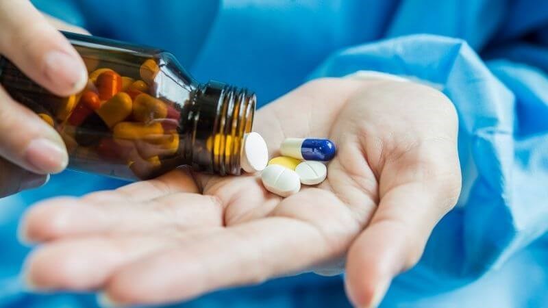 Dùng thuốc Desmopressin giúp trị tiểu đêm nhiều lần Dùng thuốc Desmopressin giúp trị tiểu đêm nhiều lần