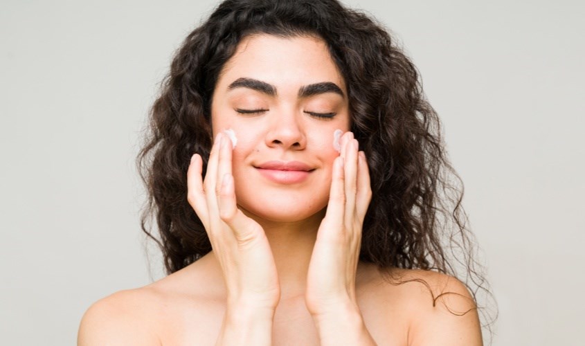 Nên chọn kem chống nắng có kết cấu mỏng nhẹ