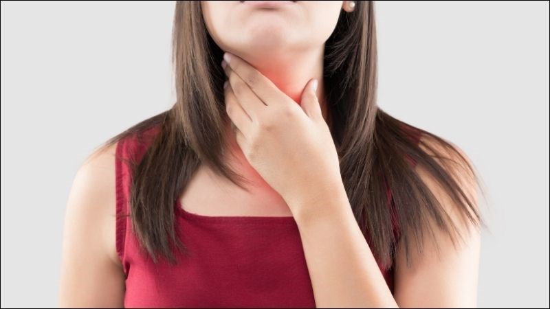 Khi có dấu hiệu viêm amidan, người bệnh nên đi thăm khám bác sĩ 