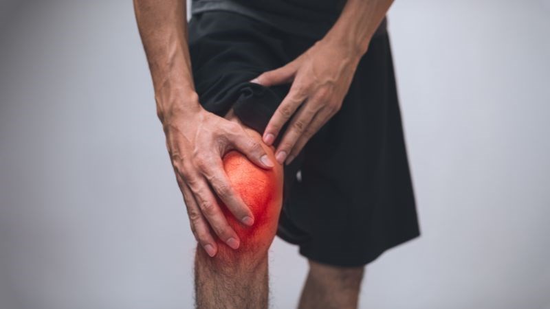 Bệnh nhân nên chú ý các cơn đau xương bất thường