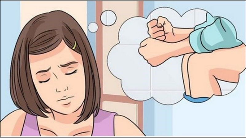 Táo bón là triệu chứng có thể xảy ra ở người bị suy giáp thứ phát.