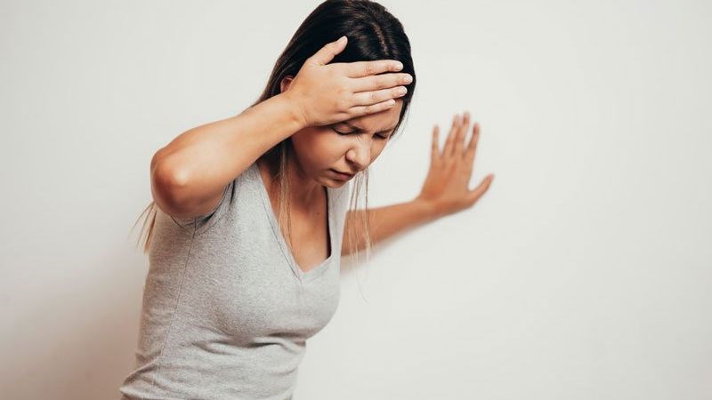 Nhịn ăn có thể gây đau đầu, chóng mặt và buồn nôn