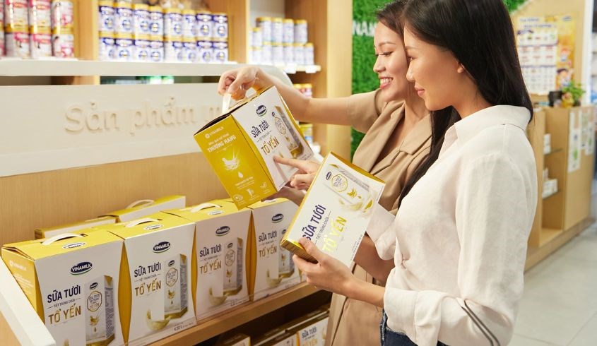 Sữa tươi tổ yến Vinamilk có hai dung tích để mẹ chọn lựa