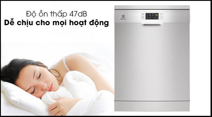 Máy rửa chén độc lập Electrolux ESF5512LOX có độ ồn thấp, chỉ tương đương với một bản nhạc nhẹ