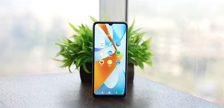 POCO C55 sử dụng màn hình giọt nước quen thuộc có kích thước 6.71 inch POCO C55 sử dụng màn hình giọt nước quen thuộc có kích thước 6.71 inch