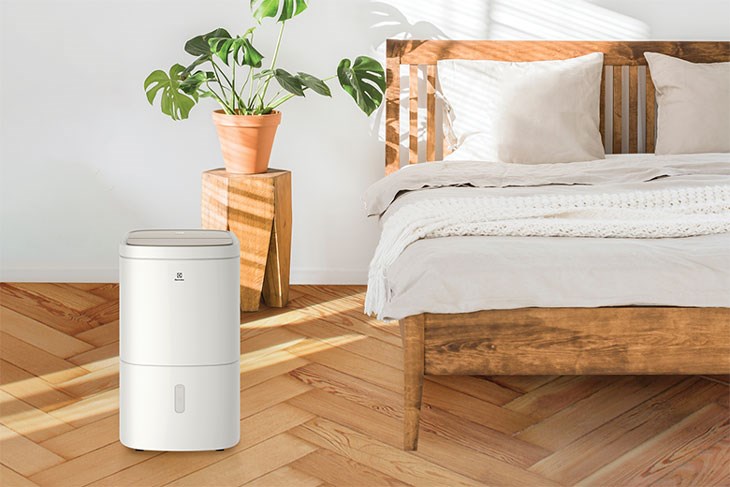 Máy hút ẩm Electrolux EDH10TRBW1 có độ ồn 39dB tương đương tiếng nói chuyện thì thầm, không làm ảnh hưởng đến sinh hoạt của gia đình bạn Máy hút ẩm Electrolux EDH10TRBW1 có độ ồn 39dB tương đương tiếng nói chuyện thì thầm, không làm ảnh hưởng đến sinh hoạt của gia đình bạn