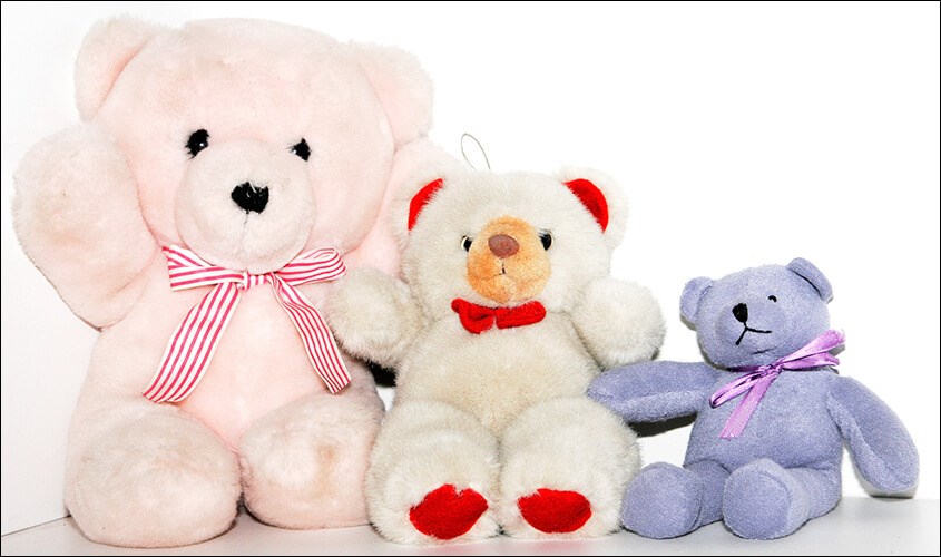 Tặng gấu bông cho bé làm quà tổng kết năm học