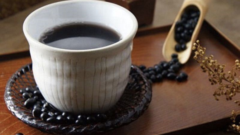 Uống  nước đậu đen rang giúp giảm thiểu nguy cơ mắc các bệnh về vấn đề tim mạch