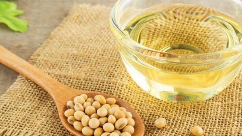 Dầu thực vật chứa nhiều axit béo chưa bão hòa giúp làm giảm cholesterol