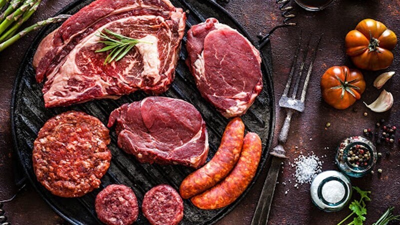 Ăn nhiều thịt đỏ dễ gây tích tụ cholesterol trong cơ thể