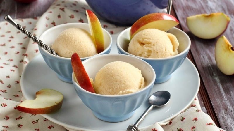 Trong kem tươi chứa nhiều cholesterol hơn các loại bánh kẹo