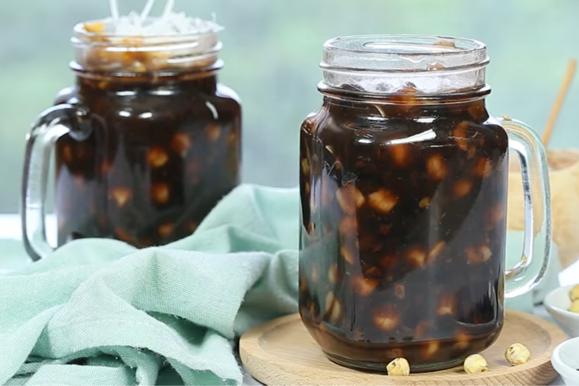 Cách nấu chè đậu đen nước cốt dừa với hạt sen bổ dưỡng
