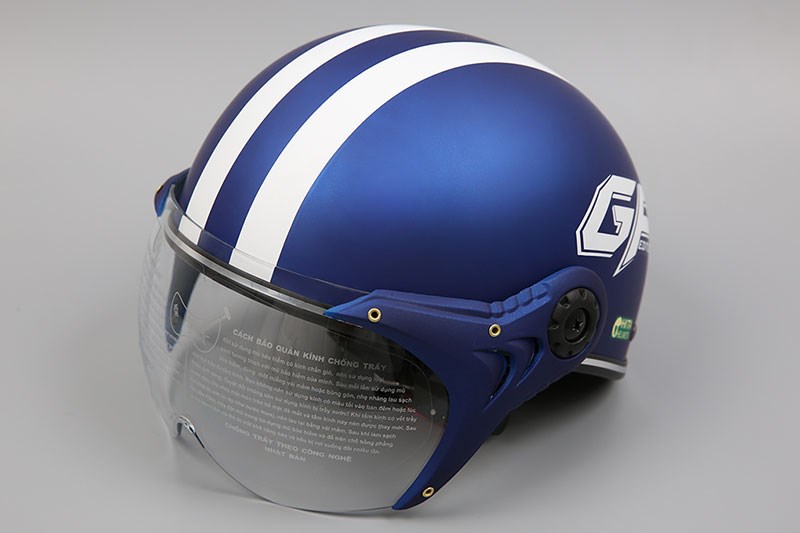 Mũ 1/2 Chita CT6B1(K) GP xanh dương có trọng lượng nhẹ chỉ khoảng 650g, thiết kế gọn gàng, dễ dàng mang theo và sử dụng