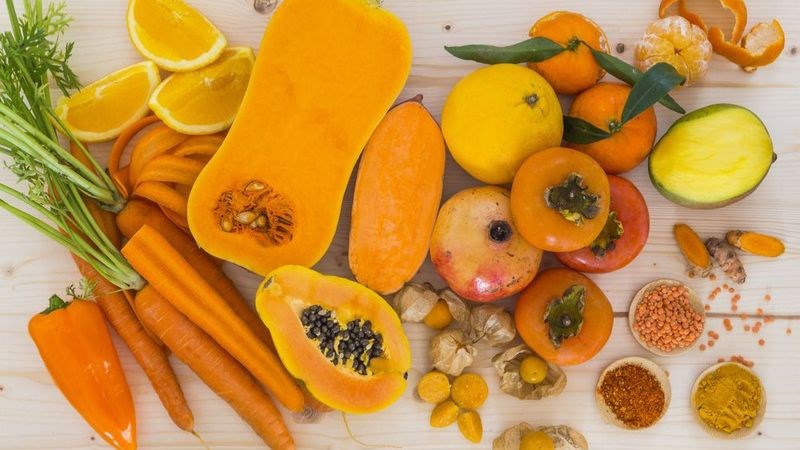 Các thực phẩm có vỏ màu vàng cam giàu carotenoid có công dụng chống oxy hóa
