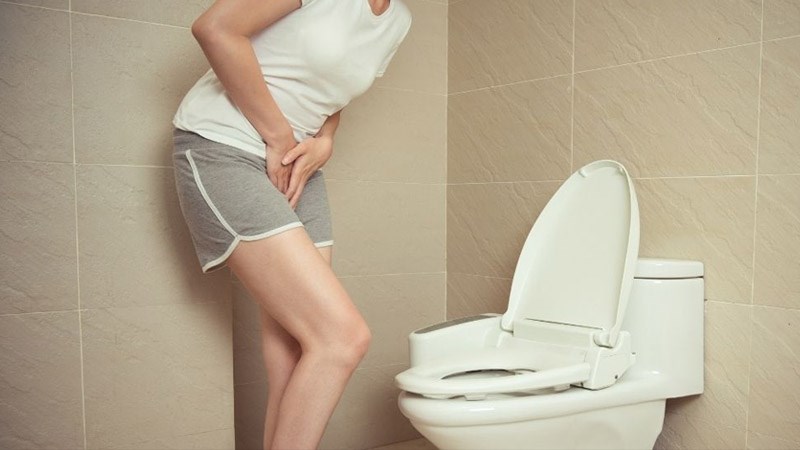 Nồng độ estrogen giảm gây ra tình trạng tiểu gấp