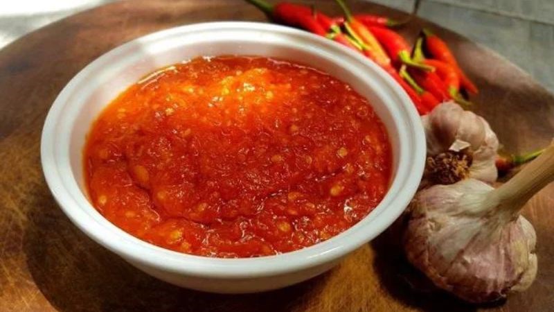 Có thể xay ớt thành tương để ăn nhằm hạn chế tác hại của ớt