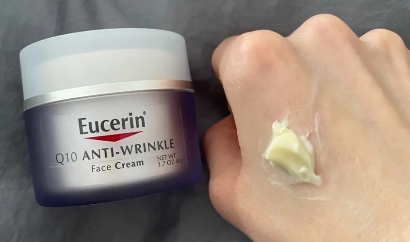 Kem trị mụn Eucerin Q10 Anti-Wrinkle Face Creme phù hợp với làn da mụn