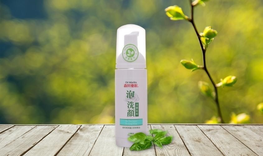 Bọt rửa mặt chiết xuất Tràm Trà cho da dầu mụn Dr. Morita Tea Tree Acnes Foaming Whip 145 ml