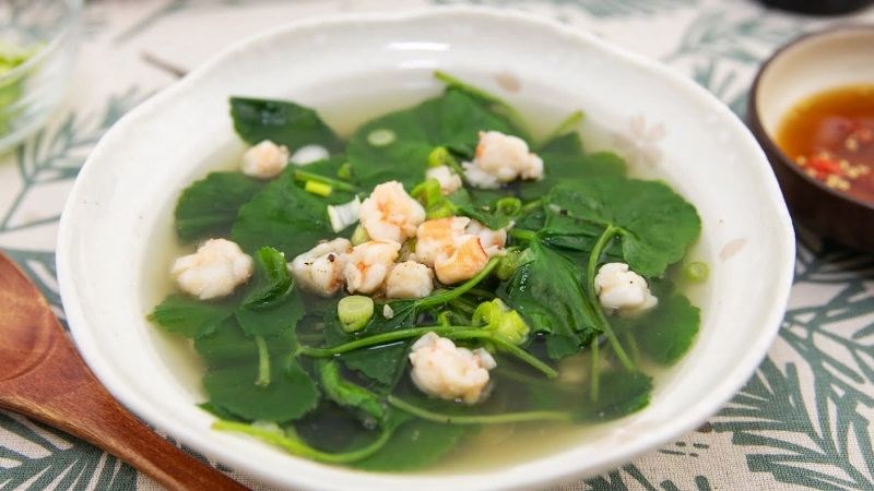Canh rau má là món ăn được ưa chuộng