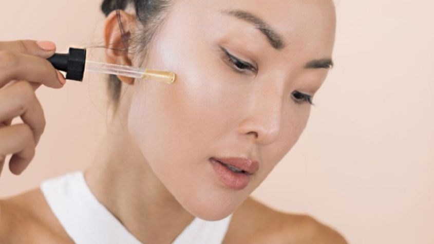 Sử dụng niacinamide sau khi peel giúp da phục hồi tốt hơn