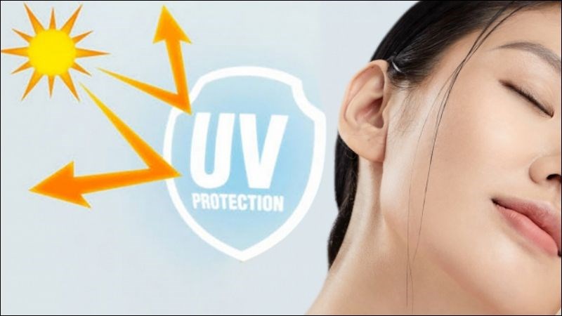 Vitamin E kết hợp với kem chống nắng giúp bảo vệ da khỏi tác hại của tia UV