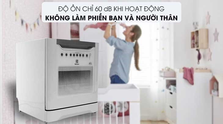 Máy rửa chén mini có tiếng ồn khi hoạt động