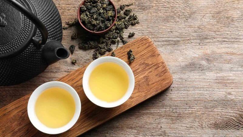 Trà ô long giúp giảm đau bụng kinh Trà ô long giúp giảm đau bụng kinh