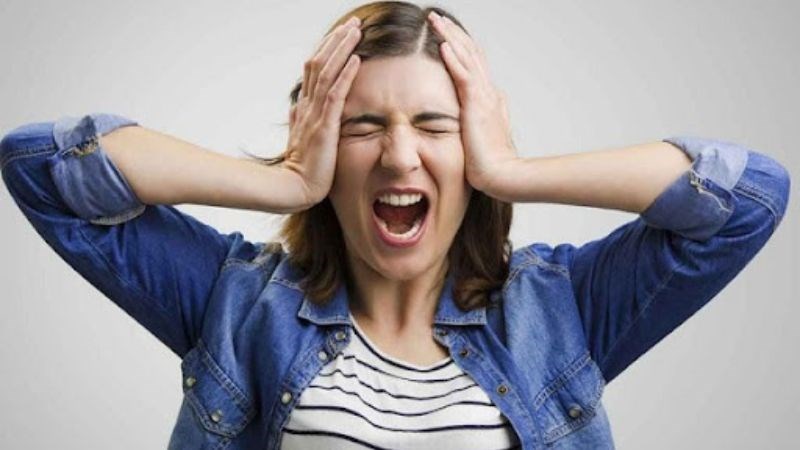 Căng thẳng mệt mỏi khiến hình thành các nếp nhăn trên trán