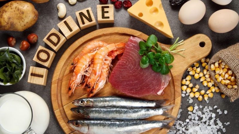 Bạn nên tránh sử dụng quá nhiều thực phẩm giàu iod để phòng bệnh Basedow