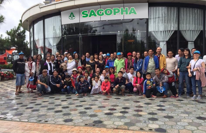 Công ty Sanopha thường xuyên tổ chức chuyến du lịch gia đình cho nhân viên 