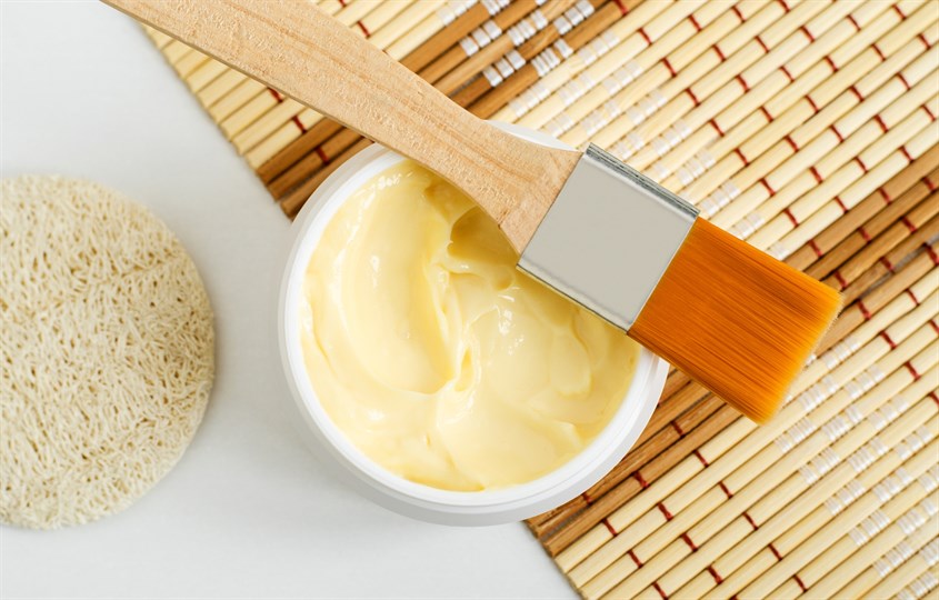 Mặt nạ đất sét vàng