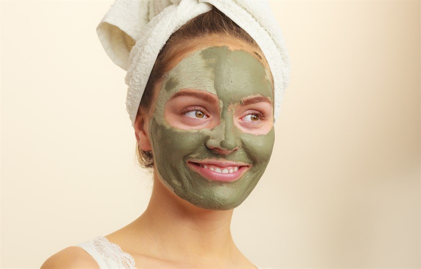 Đất sét xanh giúp khử trùng, tái tạo da