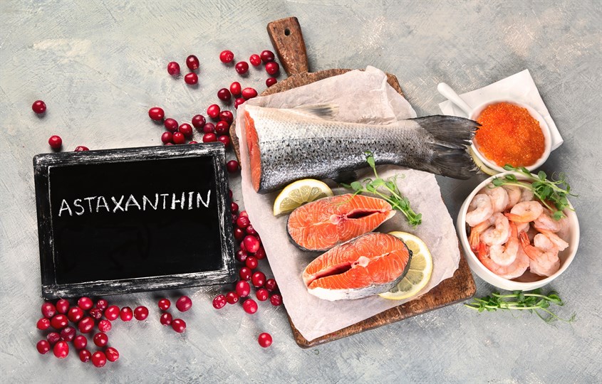 Astaxanthin thường thấy ở cá hồi