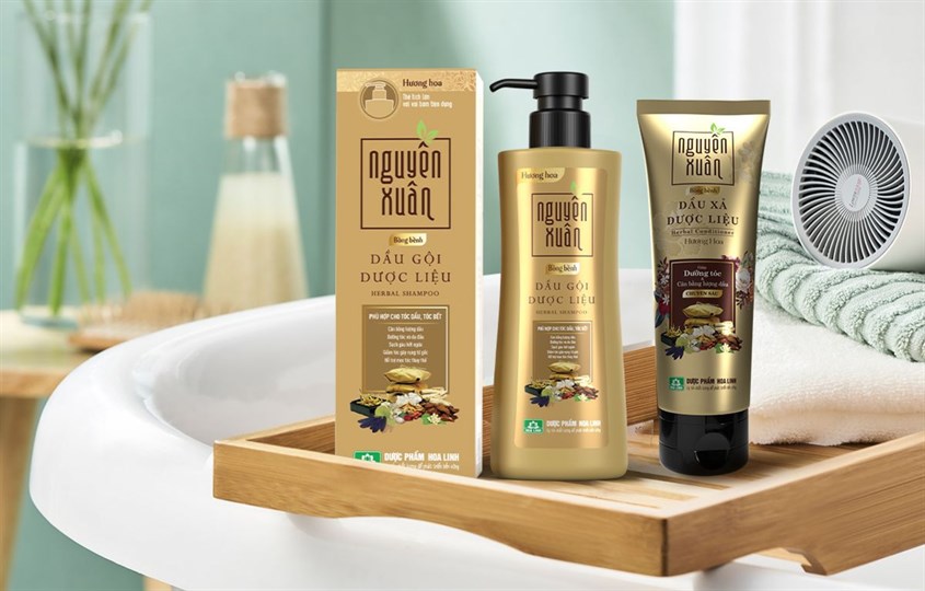 Dầu gội dược liệu Nguyên Xuân Vàng