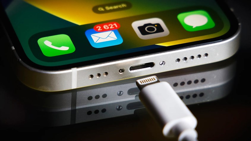 Apple will use the new USB-C port to replace the traditional Lightning port