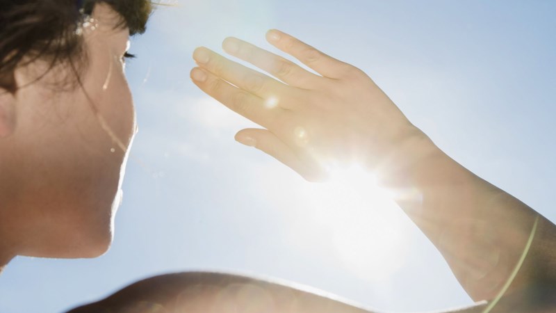 Bạn có thể sử dụng retinol vào mùa hè 