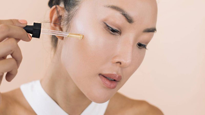 Nên sử dụng retinol liên tục và nhất quán