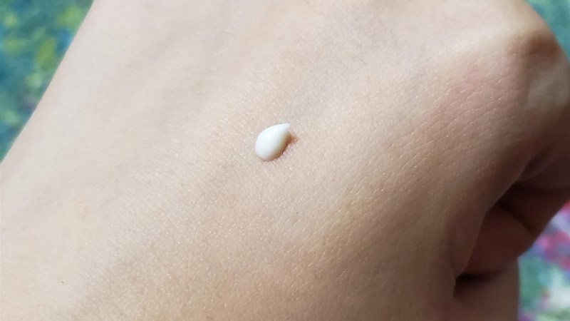 Lượng retinol cần sử dụng nhỏ như hạt đậu là lượng thích hợp để sử dụng