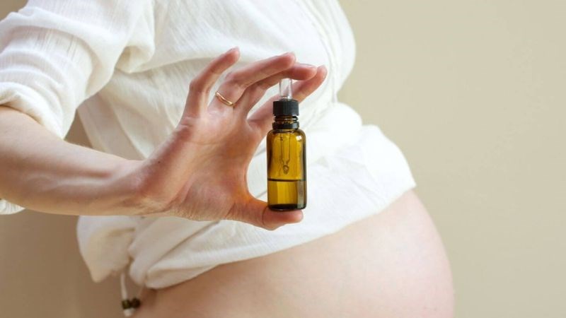 Sử dụng các loại tinh dầu mang lại nhiều lợi ích cho bà bầu