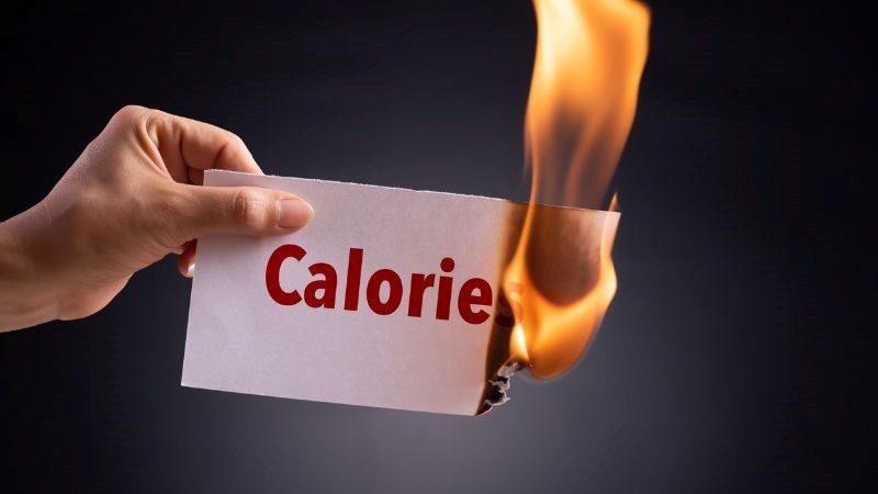 Tắm nước nóng có thể giúp đốt cháy một lượng ít calo