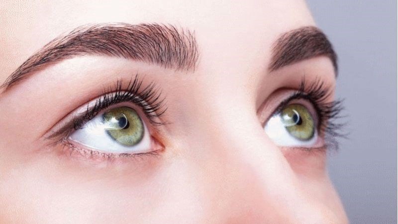 Người bị khô mắt không nên tắm nước nóng