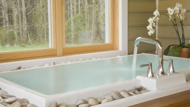 Một lần tắm nước nóng không nên kéo dài quá 30 phút