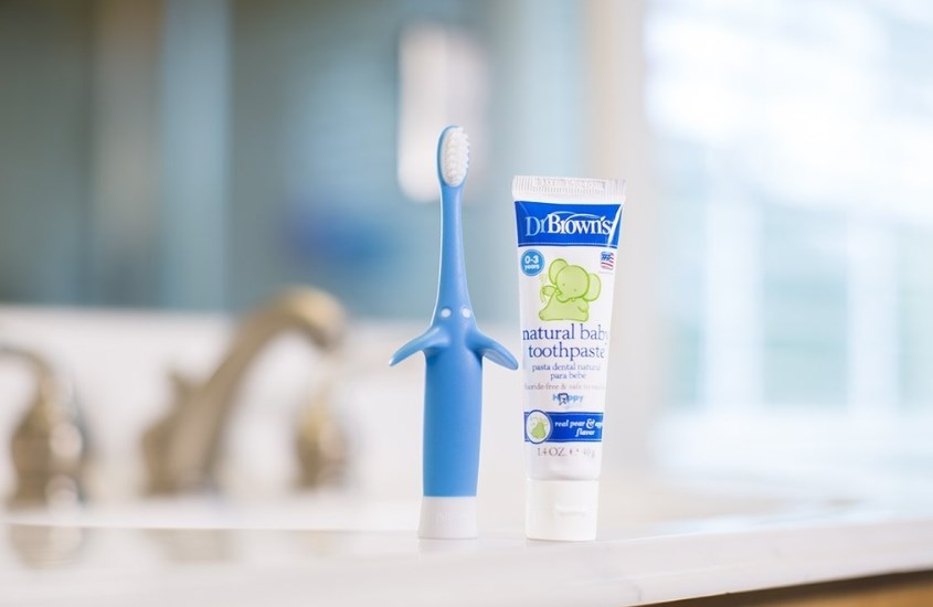 Bàn chải cho bé Dr.Brown