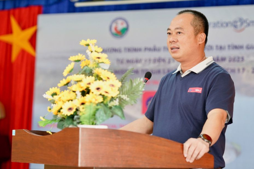 Ông Đoàn Văn Hiểu Em phát biểu tại lễ khai mạc chương trình 