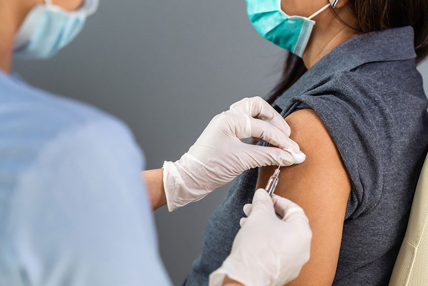 Tiêm vắc xin viêm gan B giúp bảo vệ mẹ và thai nhi tốt hơn