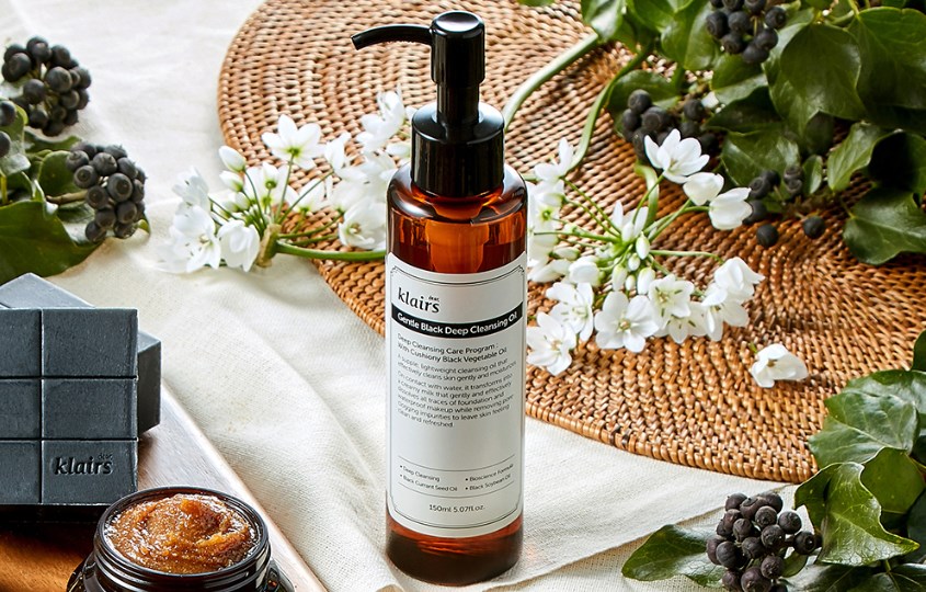 Klairs Gentle Black Deep Cleansing Oil