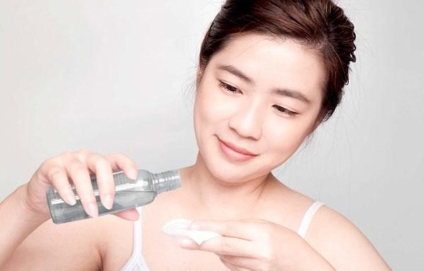 Lựa chọn thương hiệu dầu tẩy trang uy tín